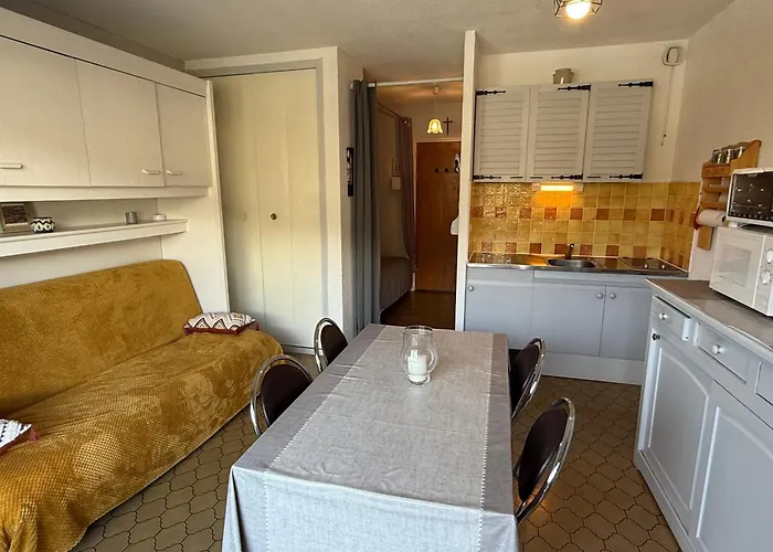 Avec Balcon * Барселоннет